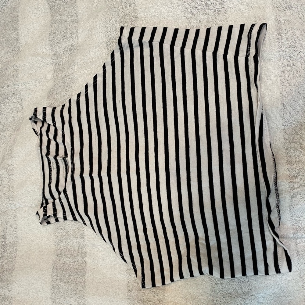 striped black and white crop top